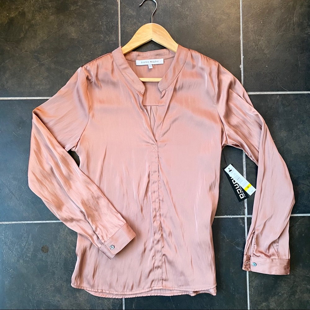 NWT Gorgeous bronze silky blouse